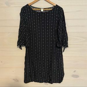 H&M black and white cutout sleeve dress